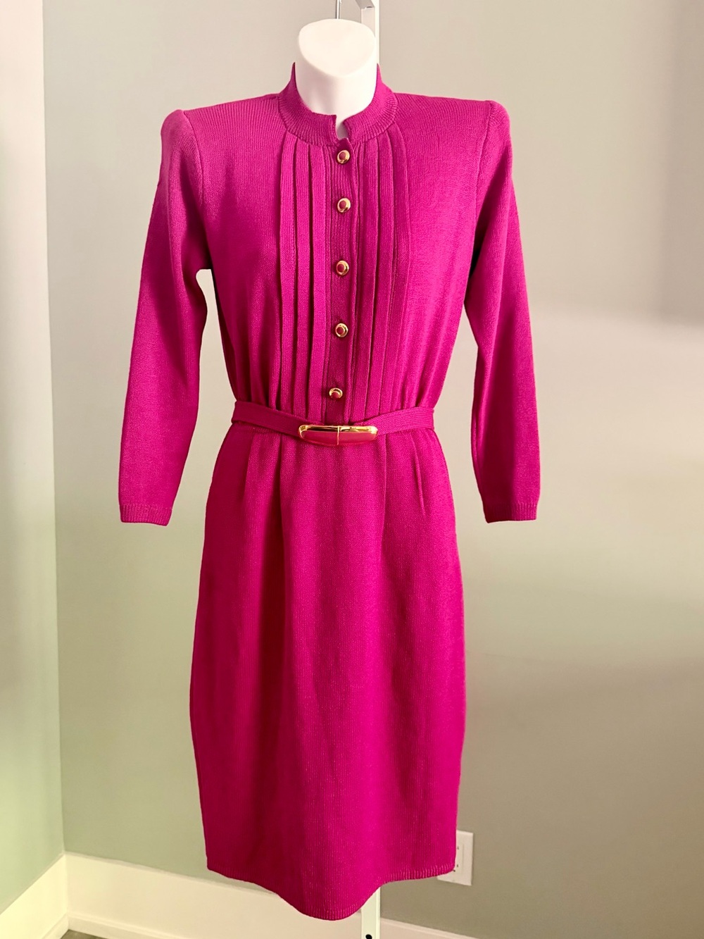 ST. JOHN Gorgeous Vintage Fuchsia Knit Belted Dress Sz 4 RARE!!